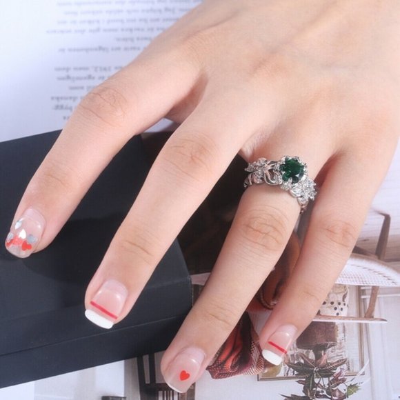 925 Silver Round Cut Emerald Ring New - Picture 4 of 5